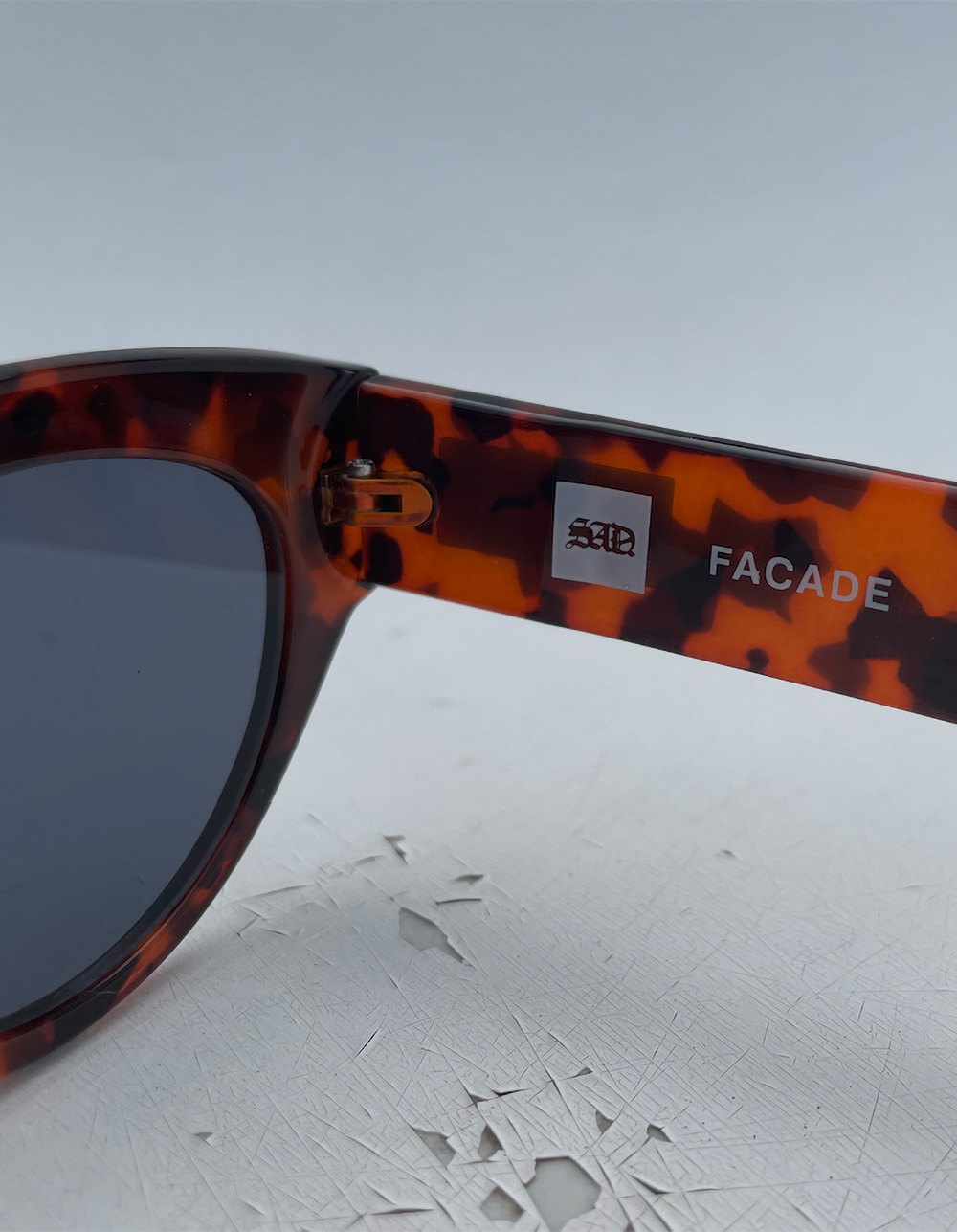 SAD EYEWEAR Facade Sunglasses - TORTOISE