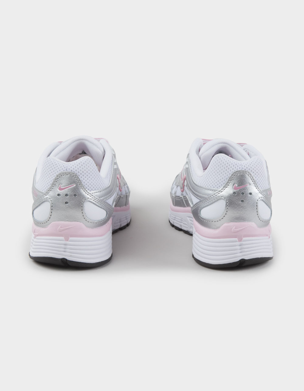 NIKE P-6000 Womens Shoes
