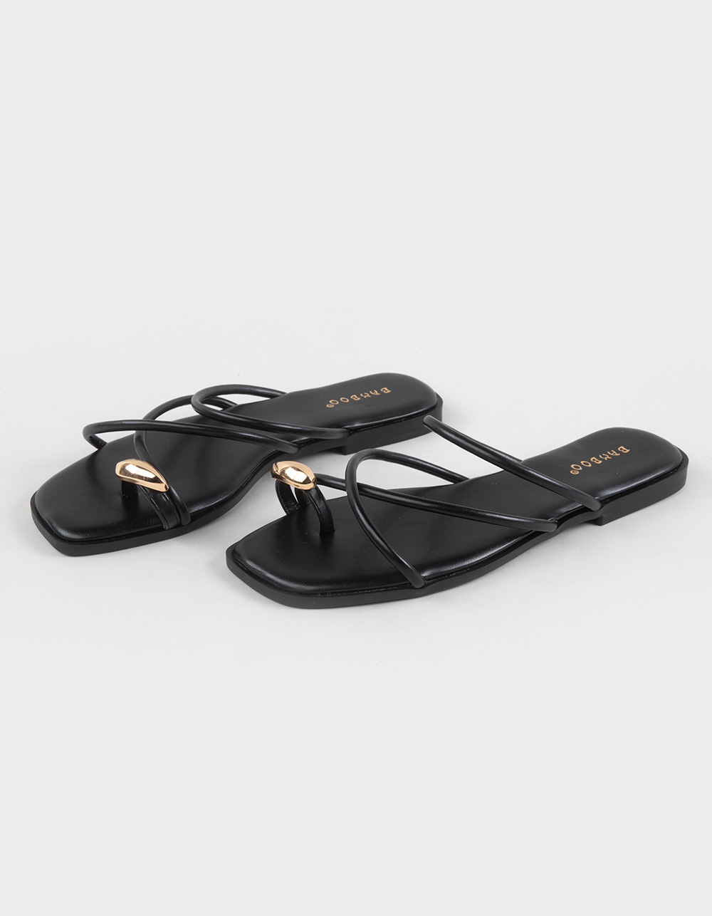 BAMBOO Hint Womens Toe Sandals - BLACK