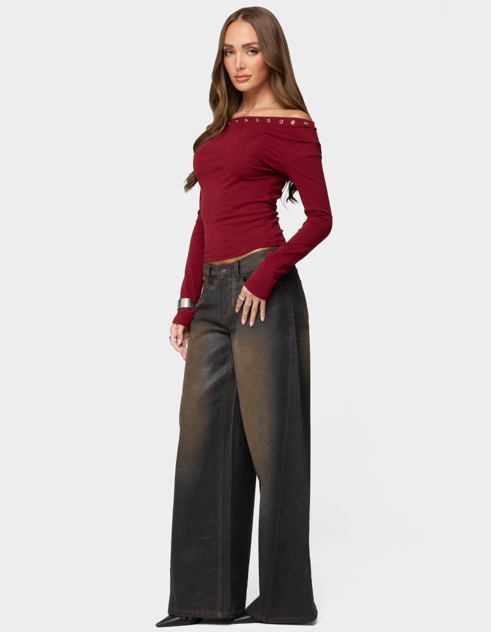 EDIKTED Rebekka Grommet Off Shoulder Top - DK RED