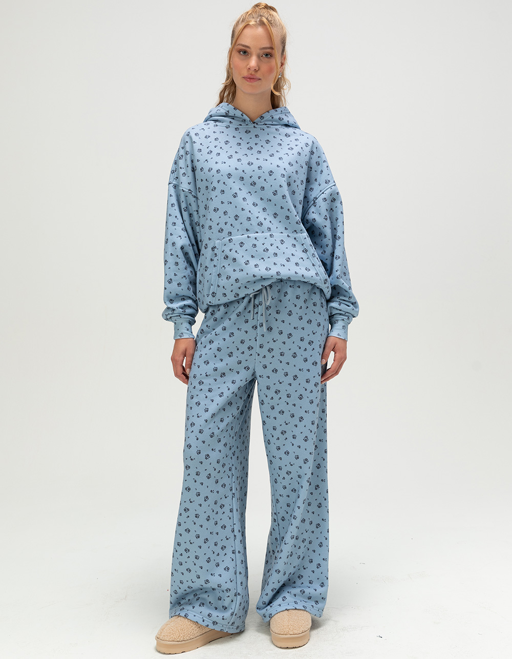 TILLYS Womens Wide Leg Sweatpants - BLUE COMBO