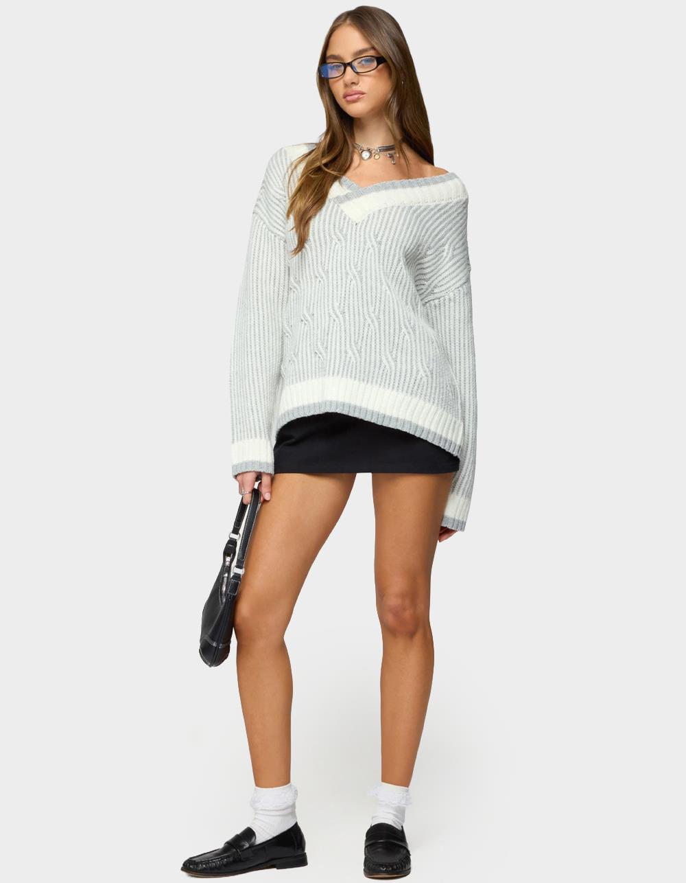 EDIKTED Lila V-Neck Cable Knit Sweater - GRAY