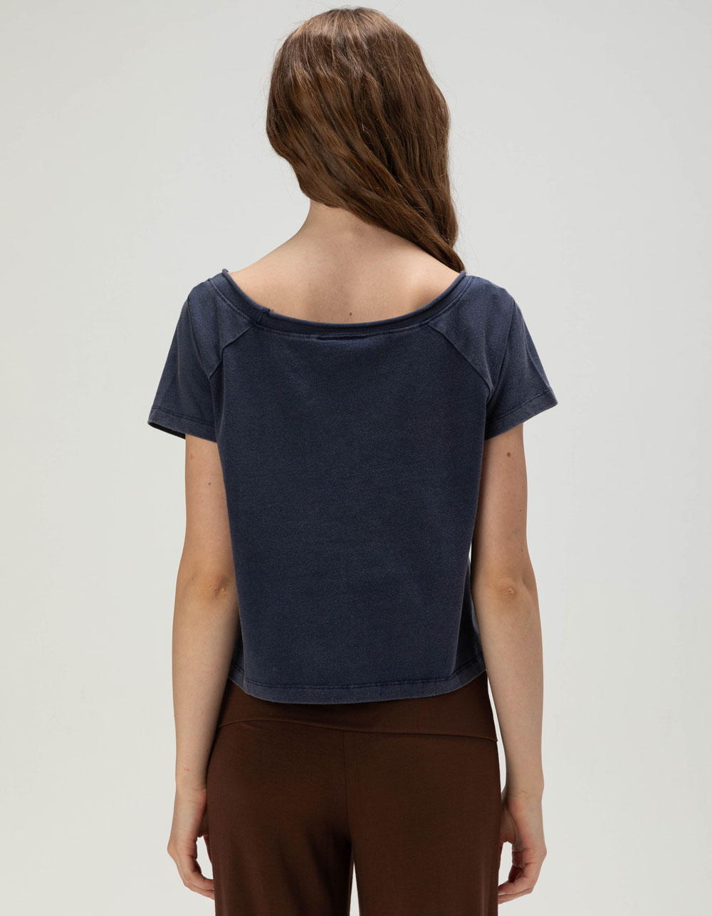 The WILD COLLECTIVE Denver Broncos Womens Off Shoulder Tee - BLUE