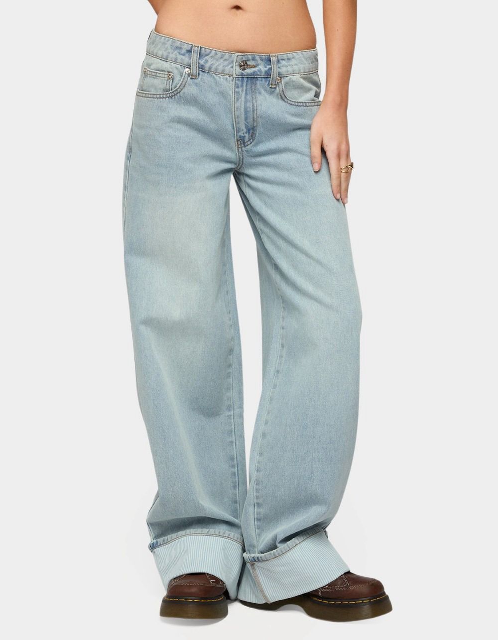 EDIKTED Contrast Heart Low Rise Baggy Jeans - LIGHT BLUE