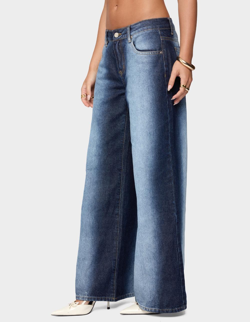 EDIKTED Ema Bleach Washed Low Rise Jeans - DARK BLUE