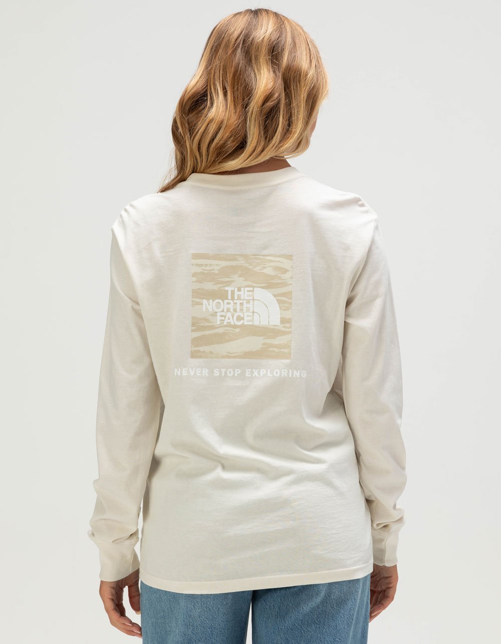 THE NORTH FACE Evolution Box NSE Fill Light Womens Long Sleeve Tee - OFF WHITE
