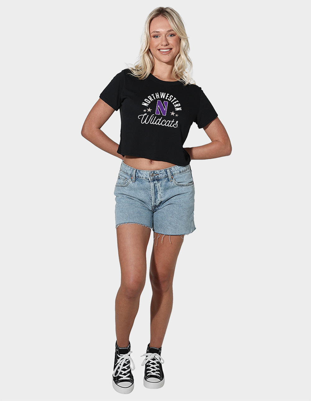 NORTHWESTERN UNIVERSITY Wildcats Womens Cropped Tee - BLACK