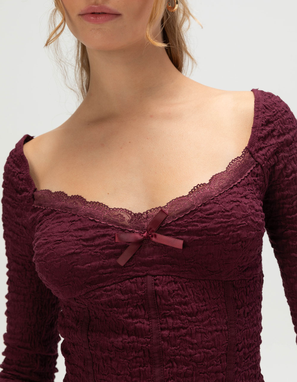 WEST OF MELROSE Womens Lace Trim Top - BURGUNDY