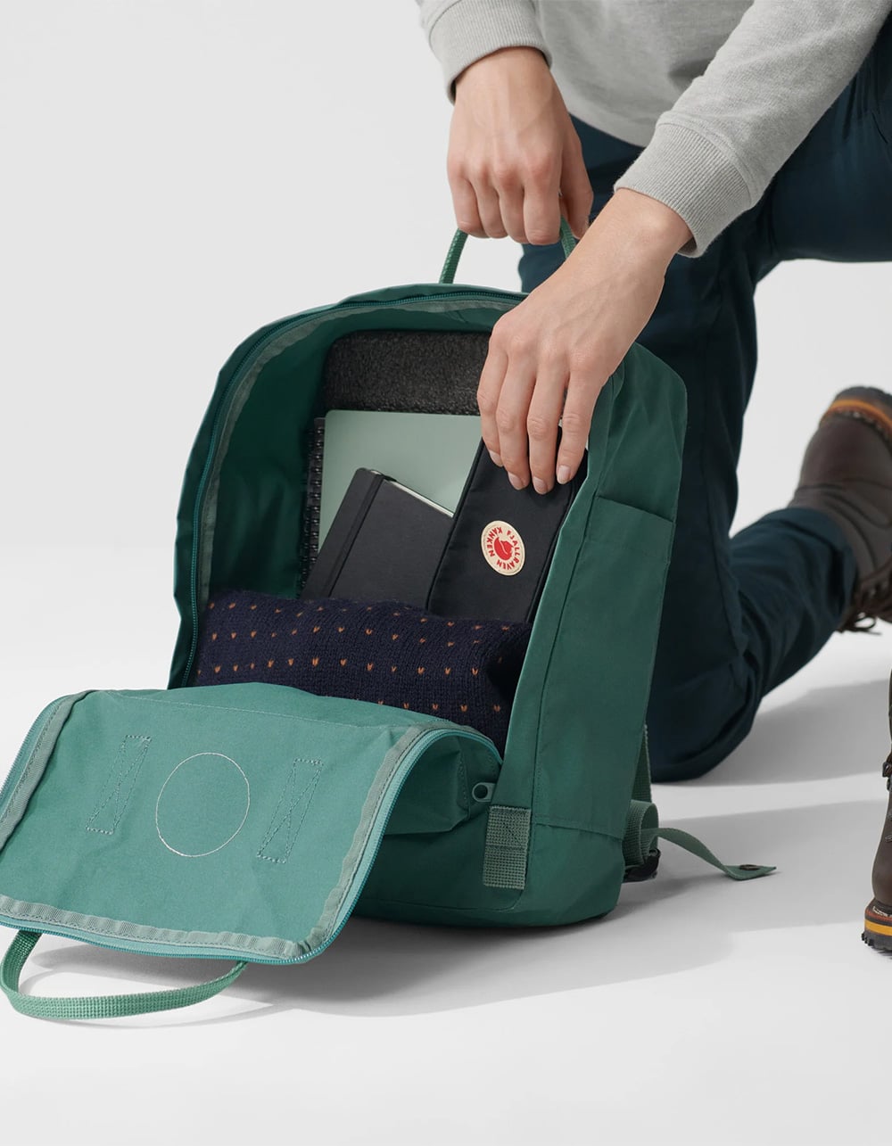 FJALLRAVEN Kånken Backpack - CHALK ROSE