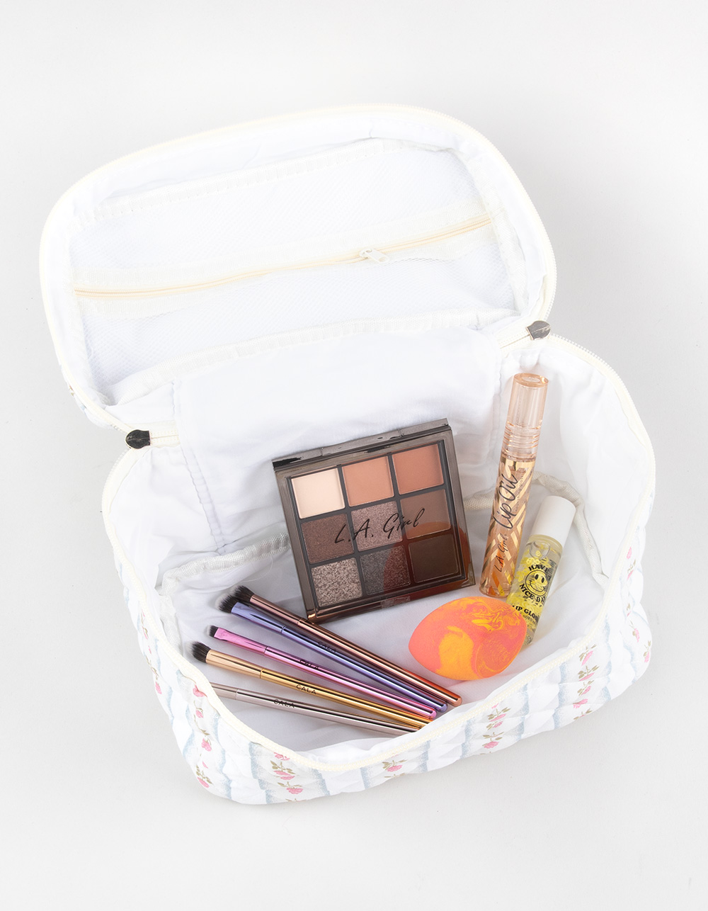 TILLYS Quilted Stripe Cosmetic Bag - WHITE COMBO