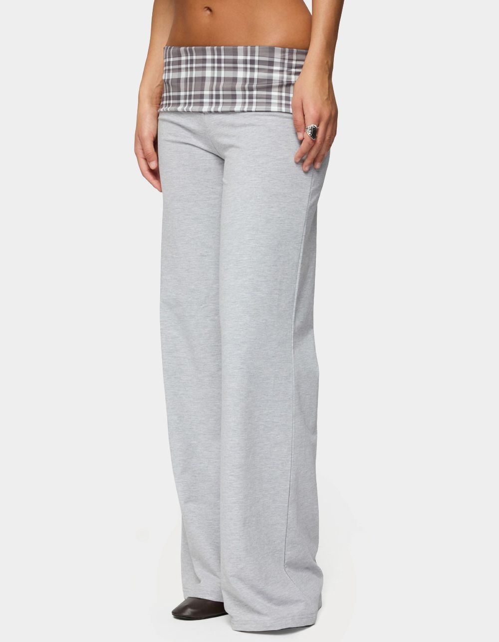 EDIKTED Kimmy Plaid Foldover Waist Pants - GRAY