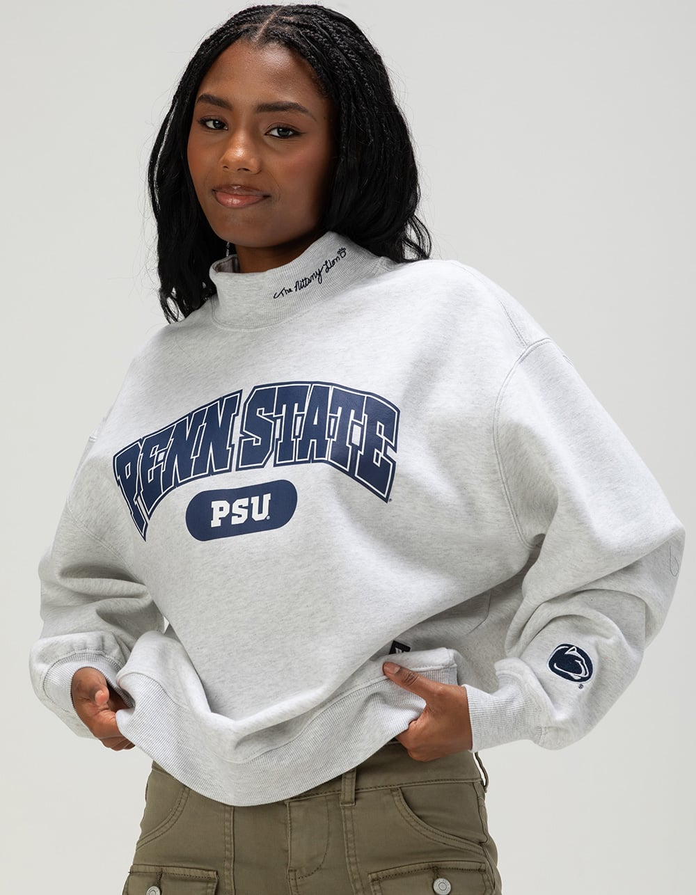 THE WILD COLLECTIVE Penn State Womens Mock Neck Sweatshirt - HEATHER GRAY