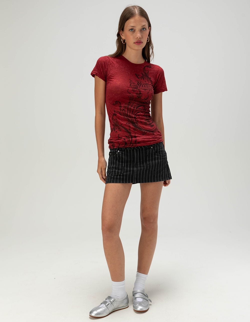 SULLEN Ornate Womens Fitted Tee - BURGUNDY