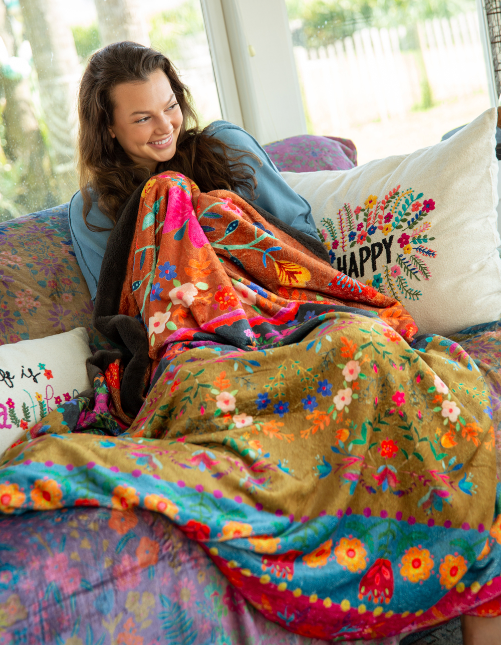 NATURAL LIFE Faux Fur Jewel Border Blanket MULTI Tillys