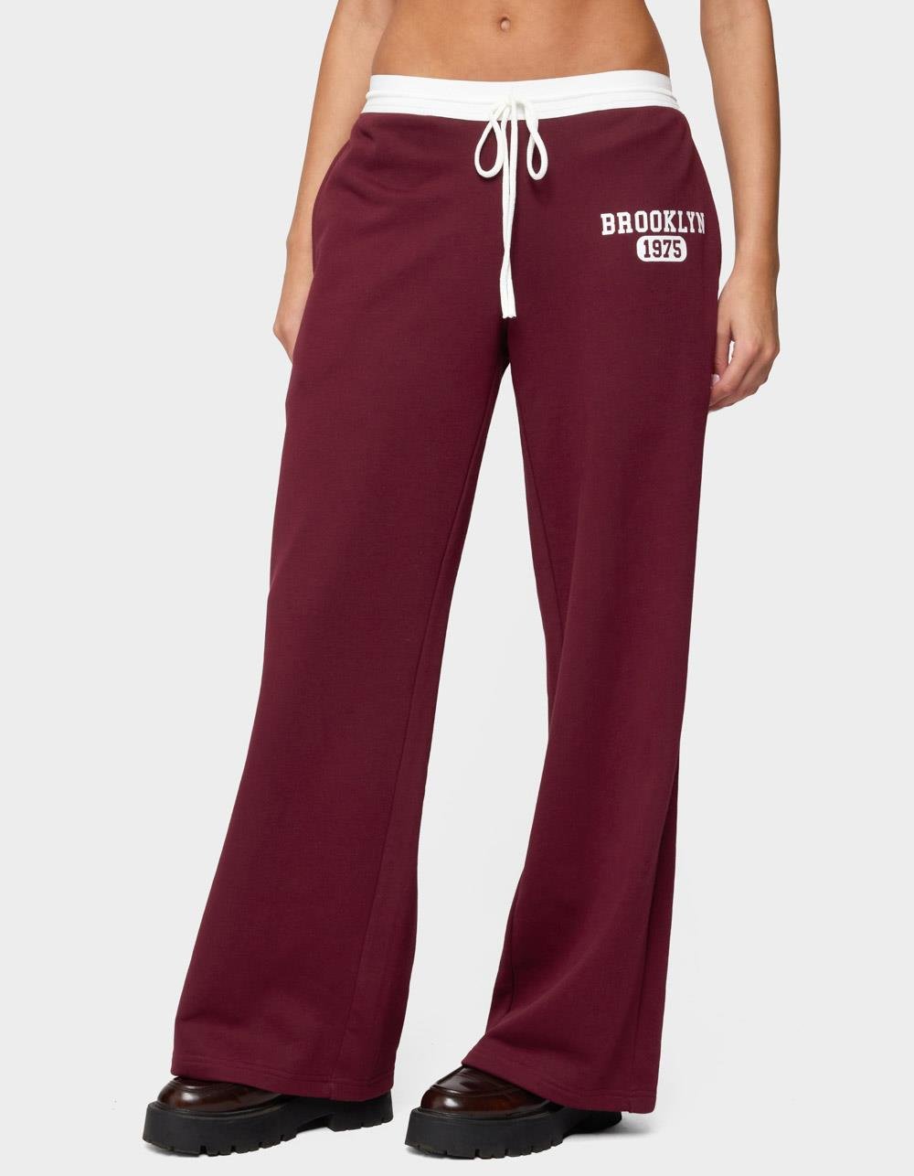 EDIKTED Brookie Sweatpants - DK RED