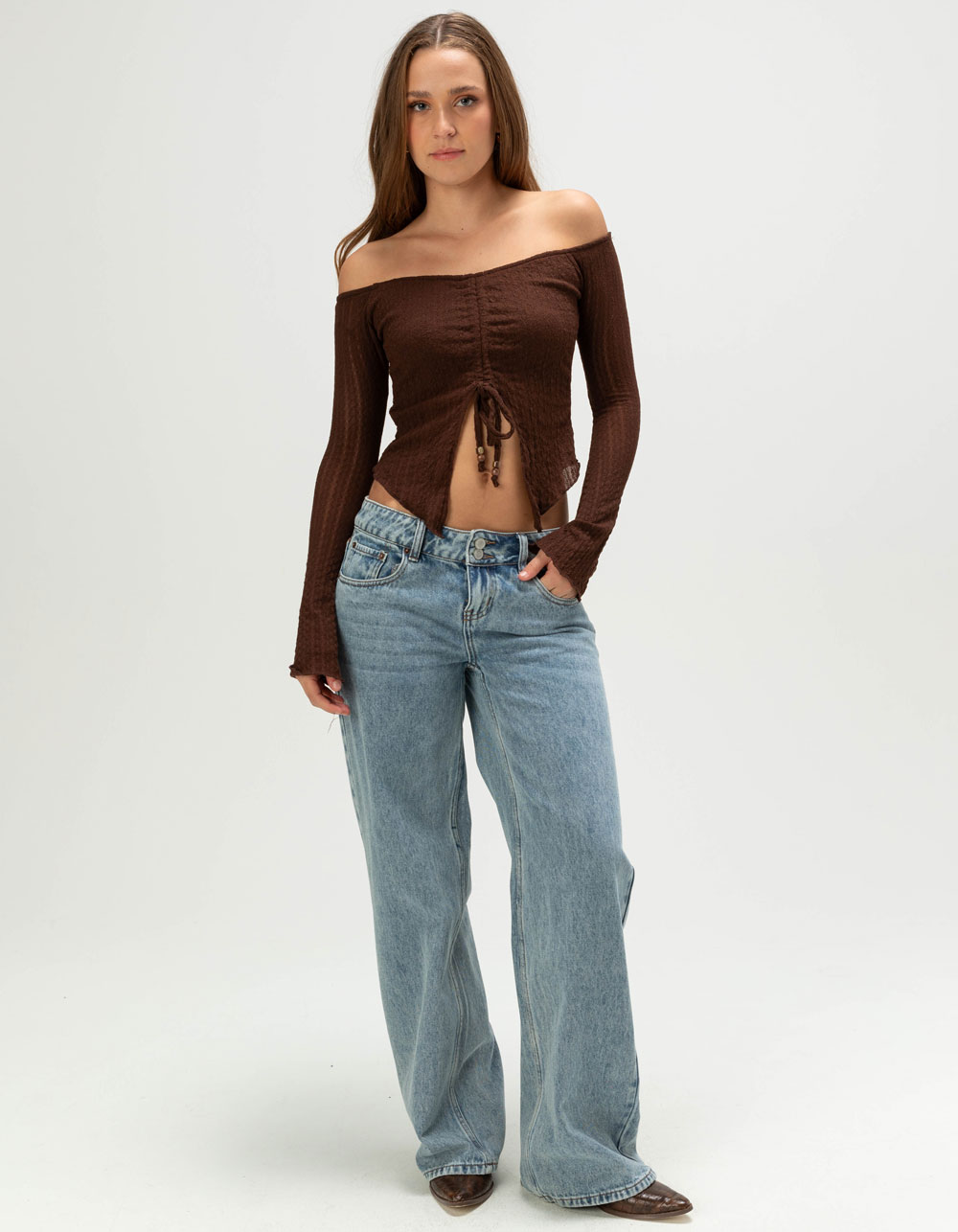 WEST OF MELROSE Womens Off The Shoulder Flyaway Top - BROWN