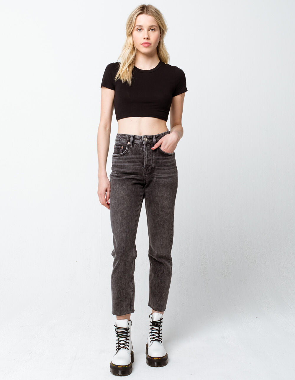 HEART & HIPS Cropped Crew Womens Black Baby Tee - BLACK | Tillys