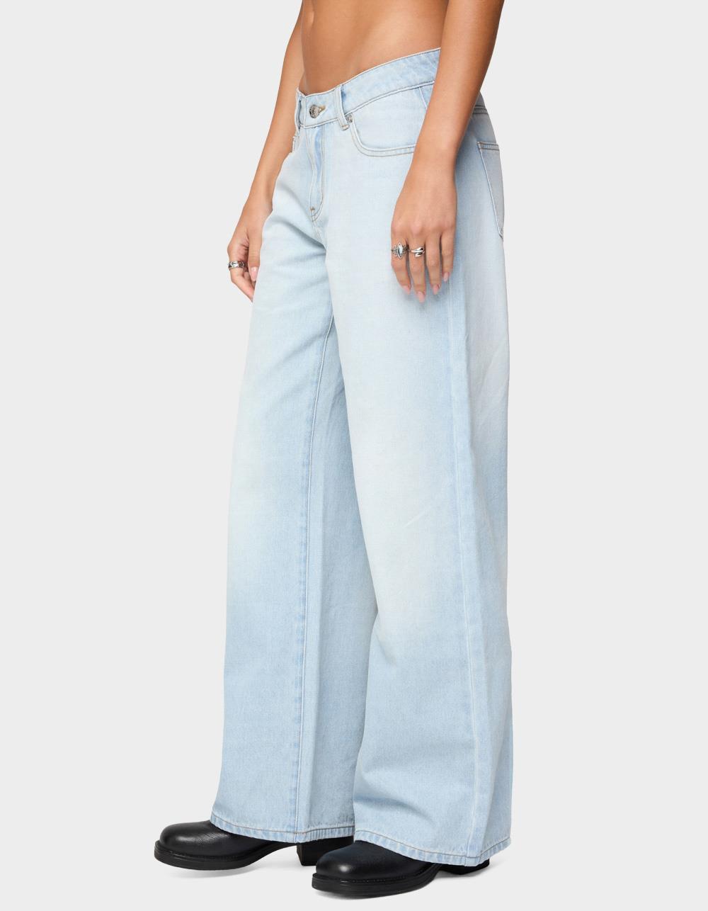 EDIKTED Magda Low Rise Acid Wash Jeans - LIGHT BLUE