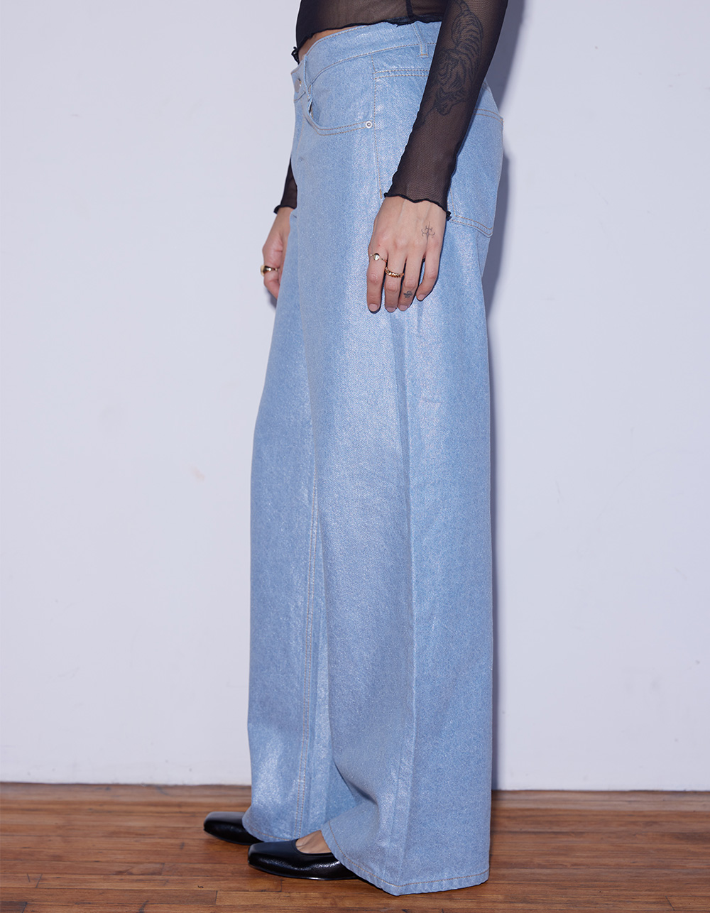 WEST OF MELROSE Coated Metallic Low Rise Baggy Womens Jeans - DENIM