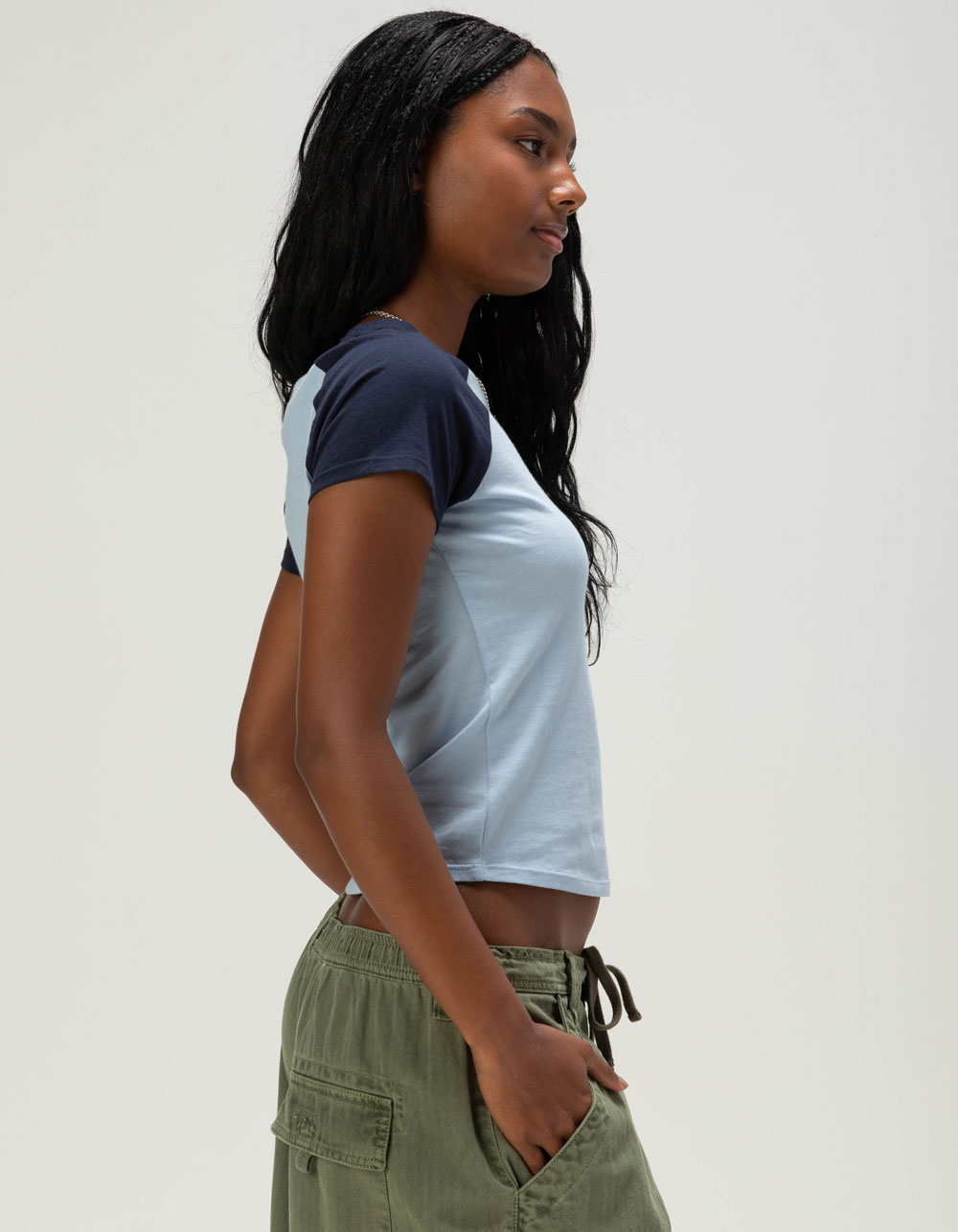 TILLYS Womens Solid Raglan Tee - BLUE/NAVY