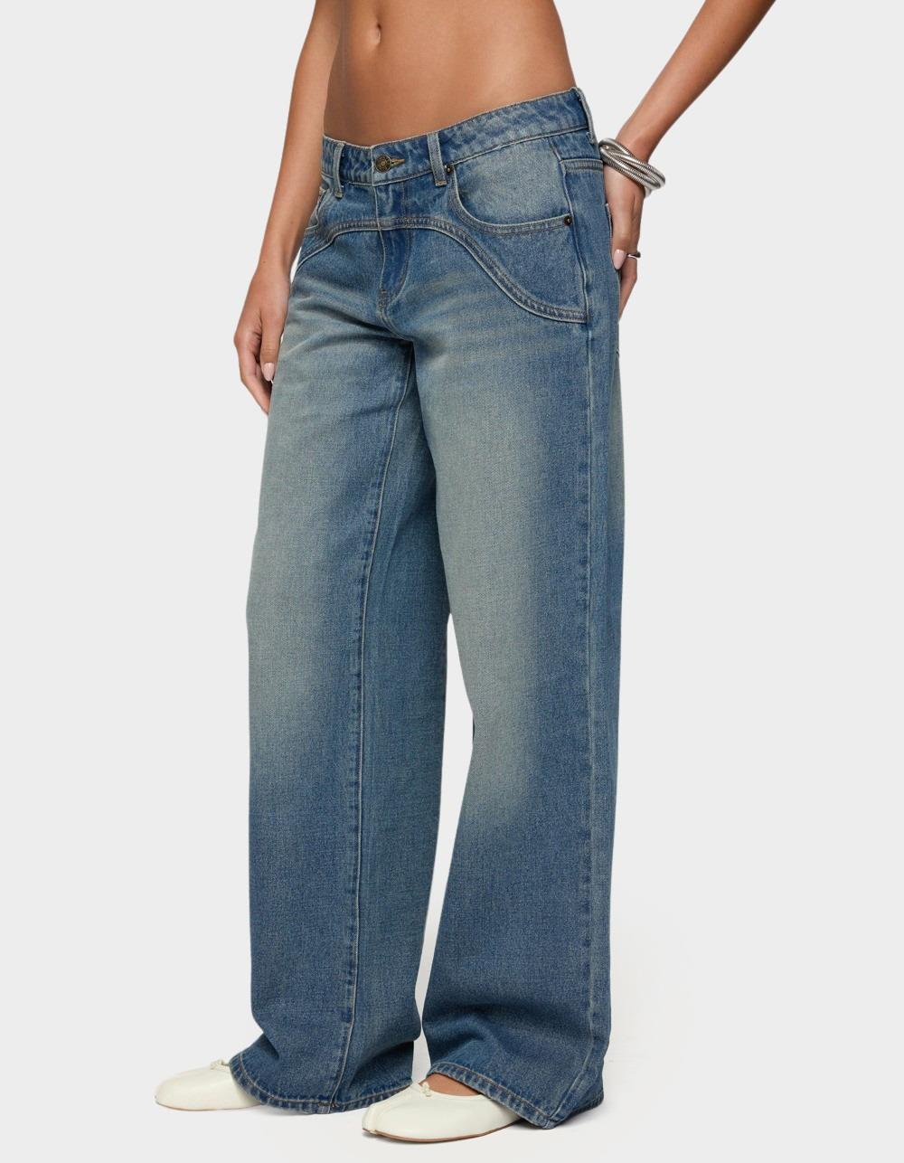 EDIKTED Ronny Curved Stitch Low Rise Jeans - LIGHT BLUE