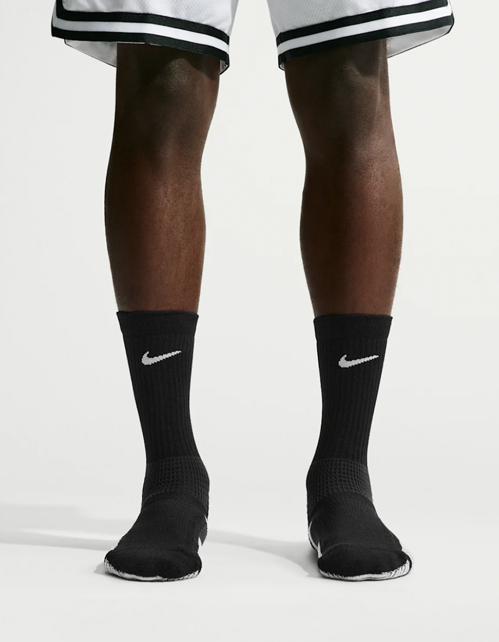 NIKE Elite 2.0 Cushioned Crew Socks