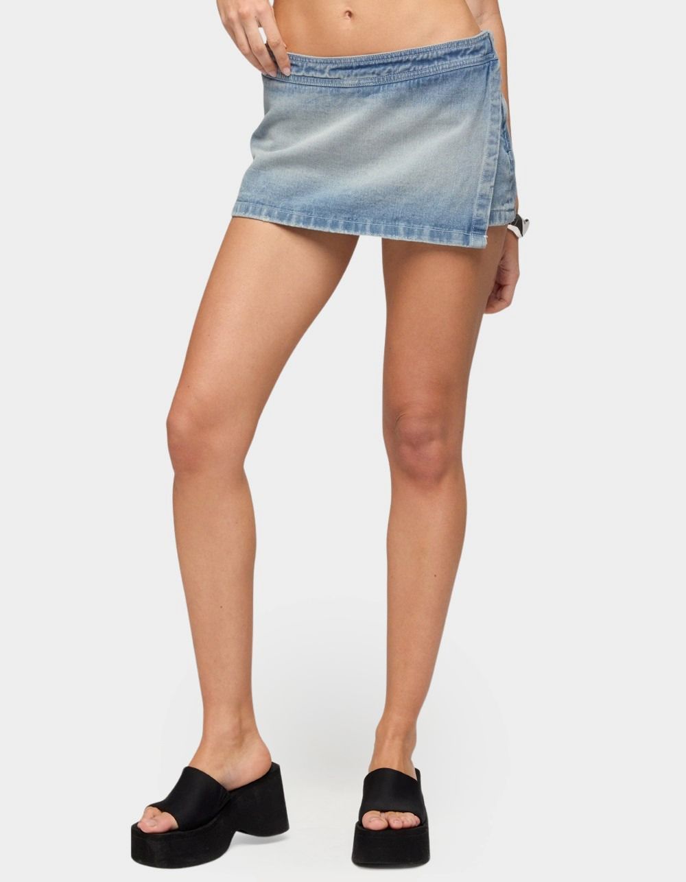 EDIKTED Roswin Wrap Denim Mini Skort - LIGHT BLUE