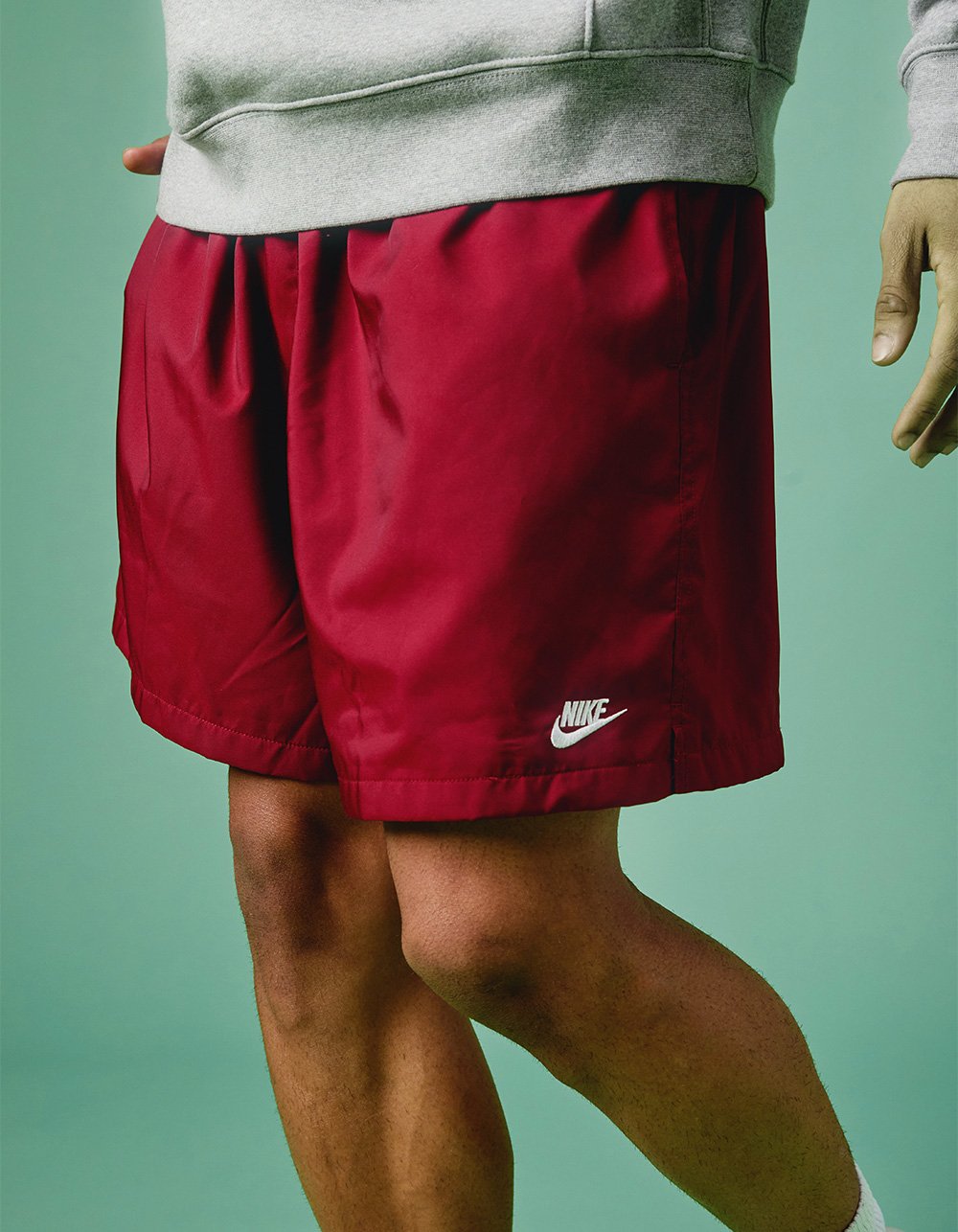 NIKE Club Woven Flow Mens Shorts - BURGUNDY