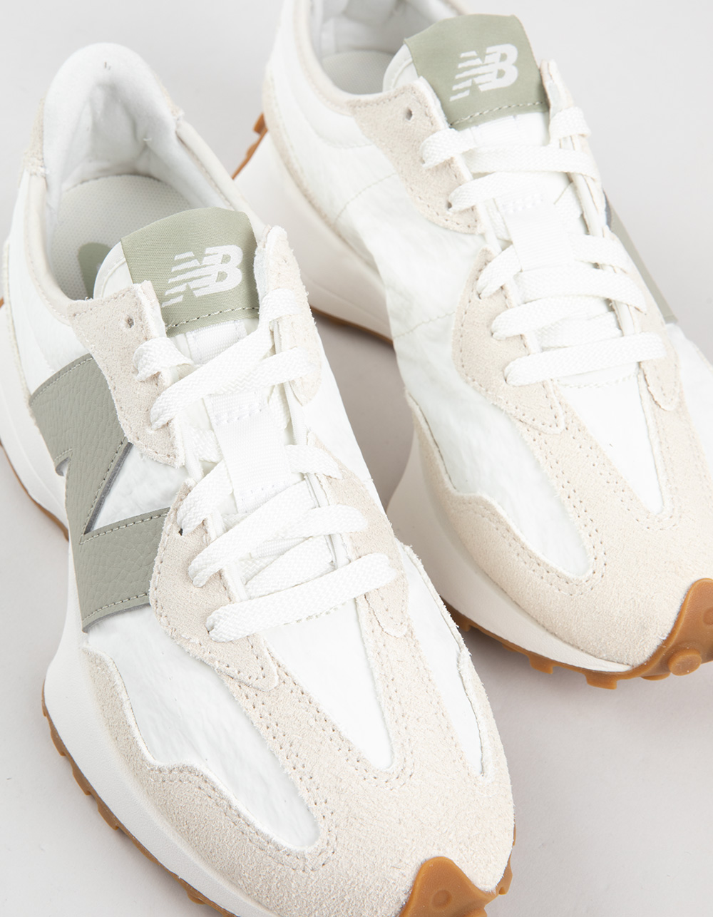 NEW BALANCE 327 Womens Shoes - WHITE/OLIVE