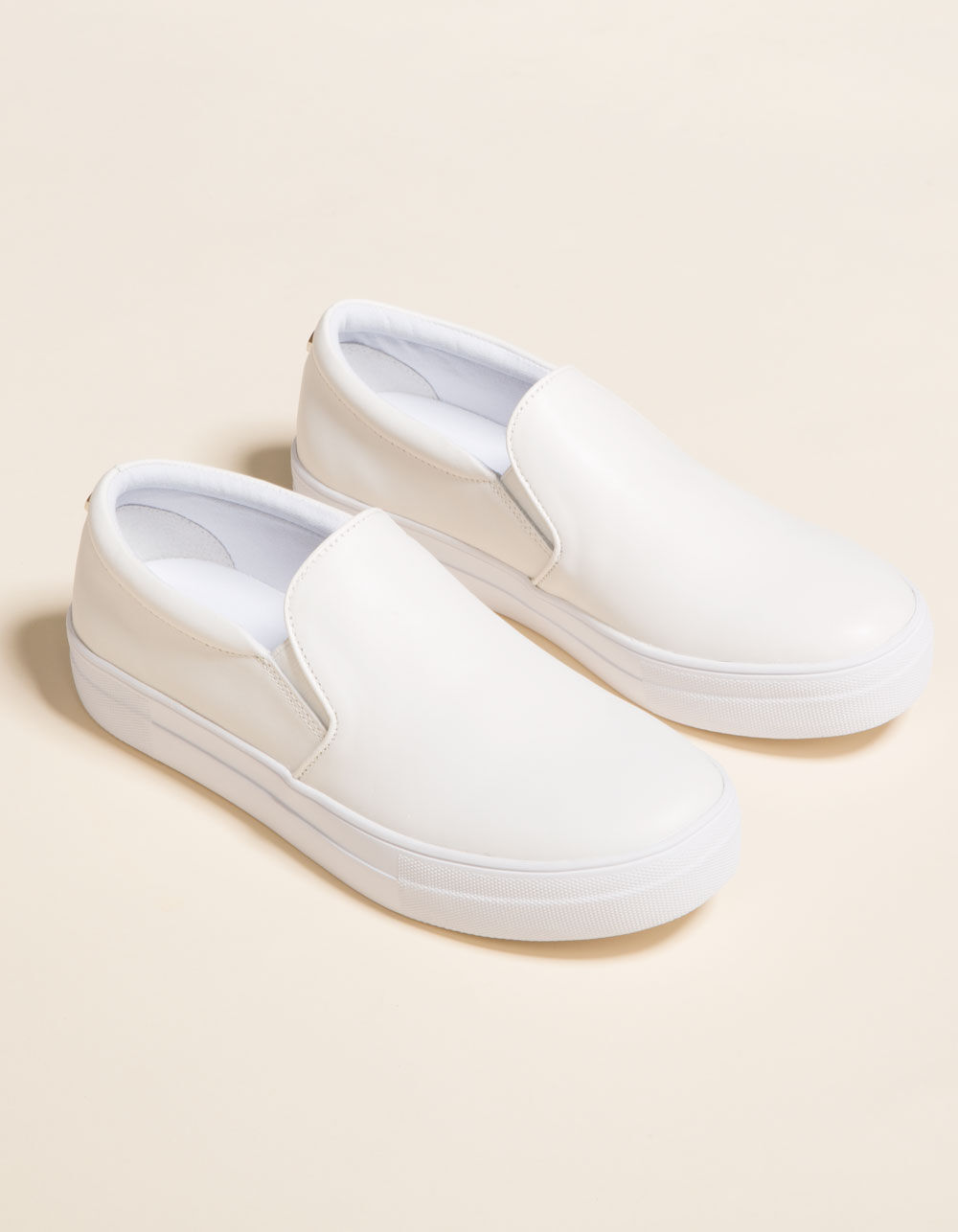 STEVE MADDEN Gills White Leather Womens Shoes - WHITE | Tillys