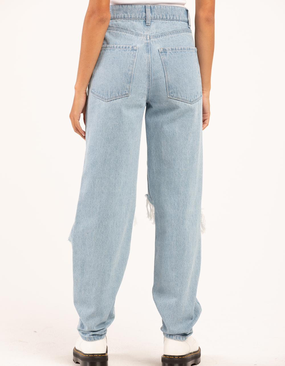 RSQ Womens Baggy Jeans LIGHT WASH Tillys