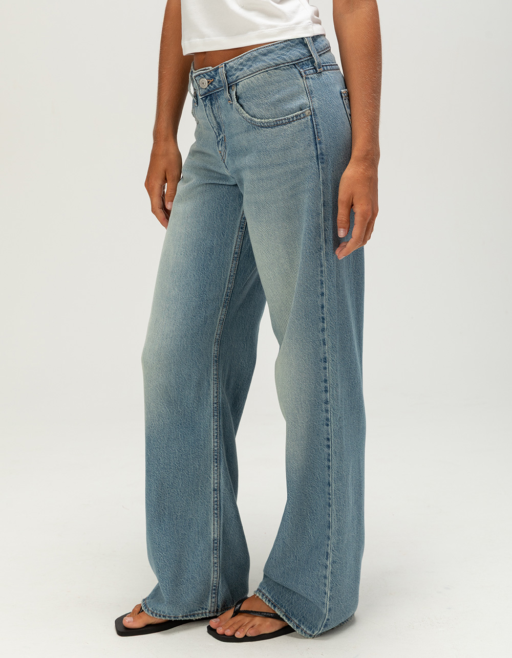 LEVI'S Premium Low Loose Womens Jeans - Gamble Time LT BLAST