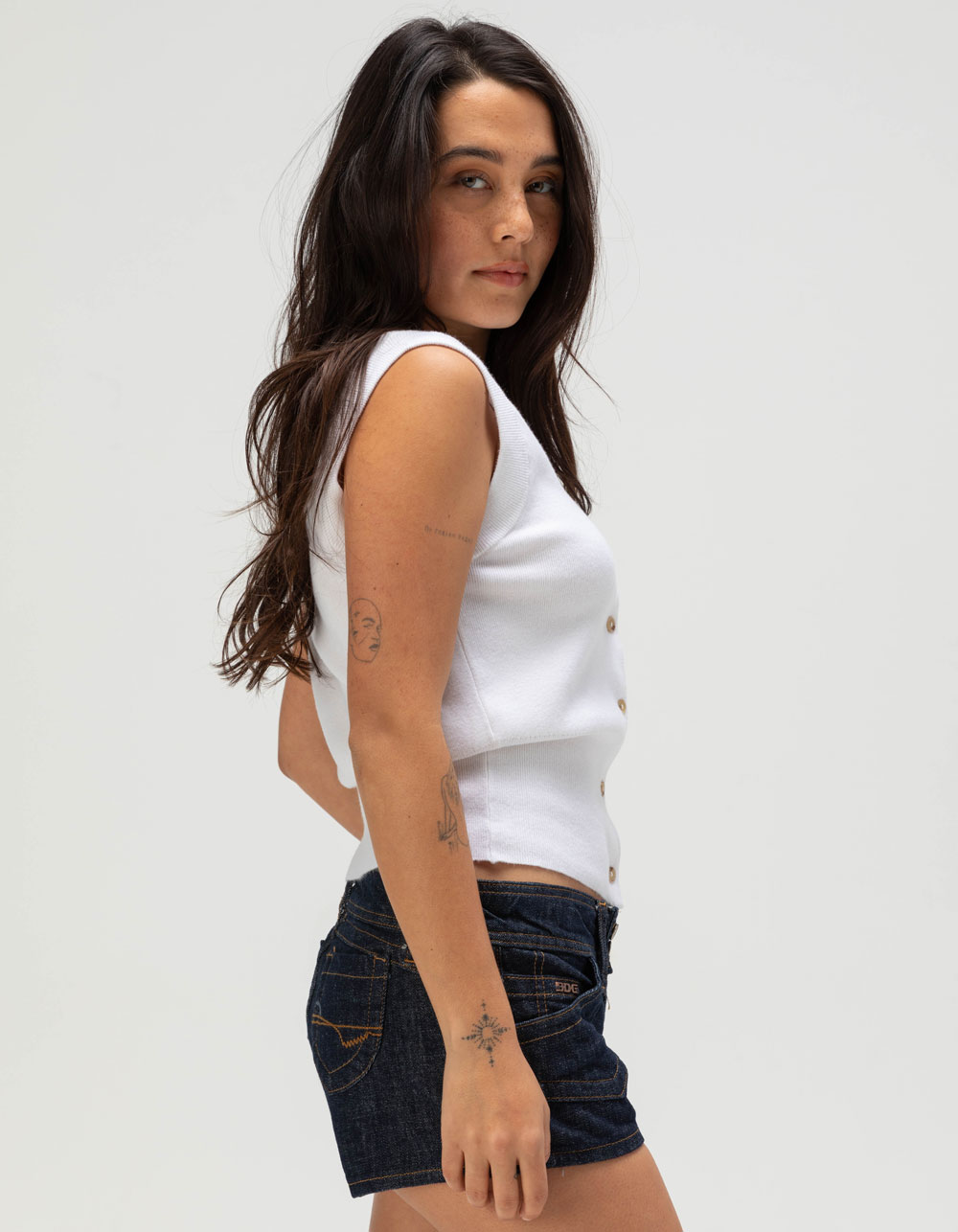 BDG Urban Outfitters Womens Sleeveless Cardigan - WHITE