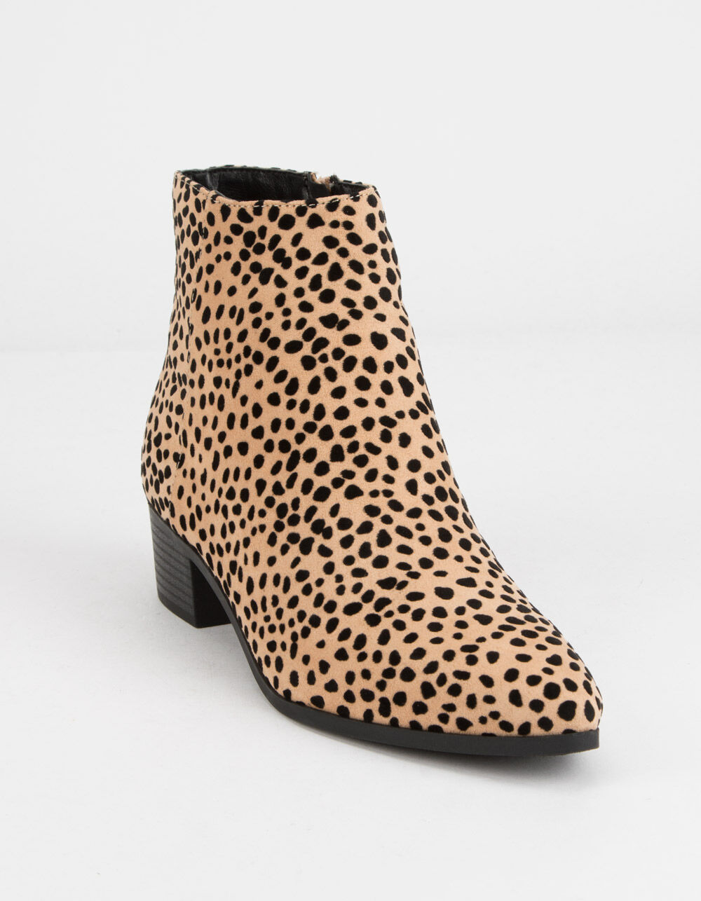 CITY CLASSIFIED Point Toe Cheetah Womens Booties image number 0