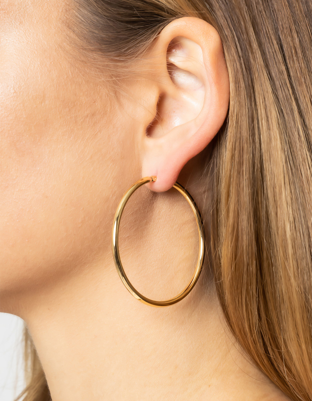 DO EVERYTHING IN LOVE 14K Gold Dipped Pin Catch Hoop Earrings