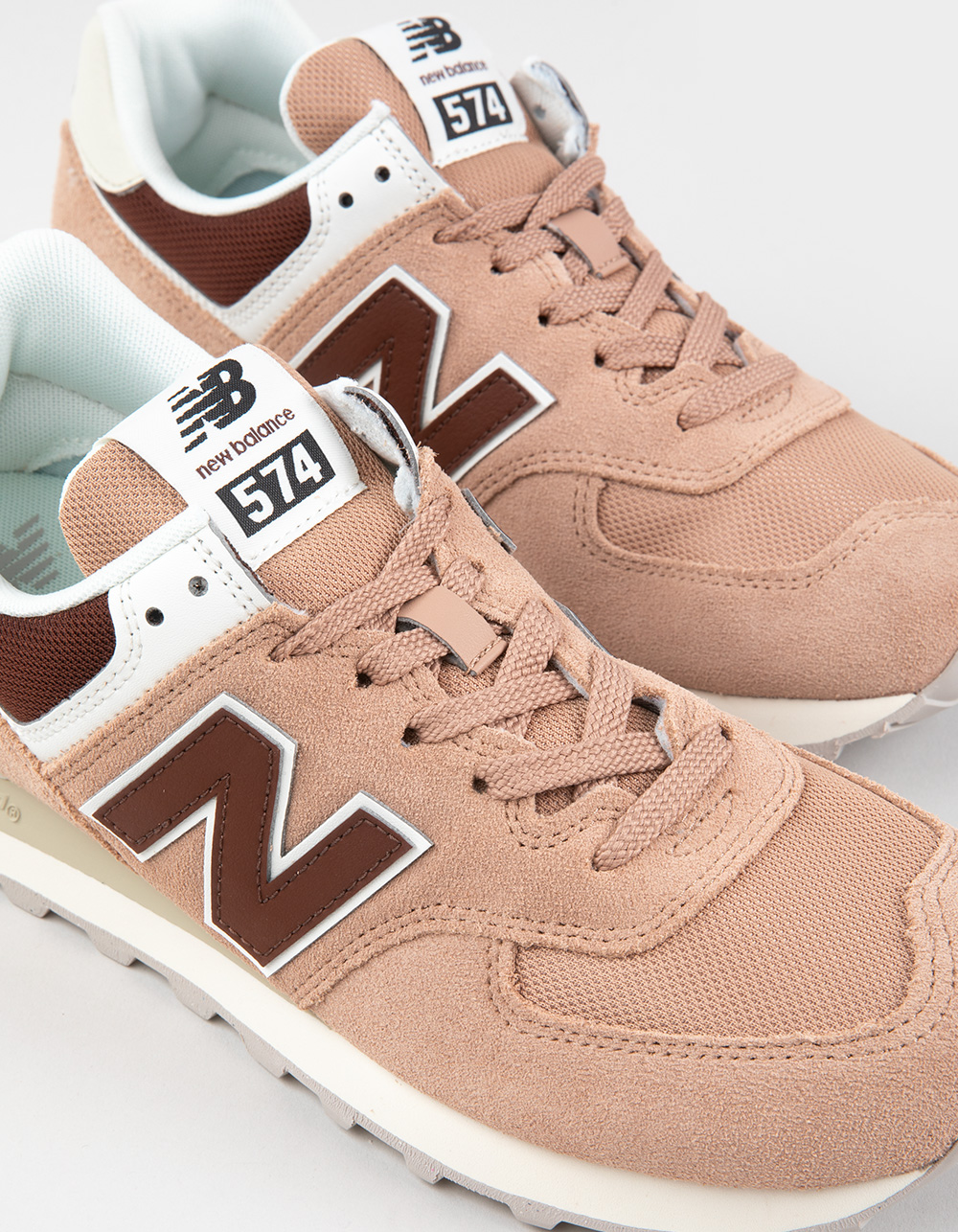 NEW BALANCE 574 Womens Shoes - BEIGE/CHOC