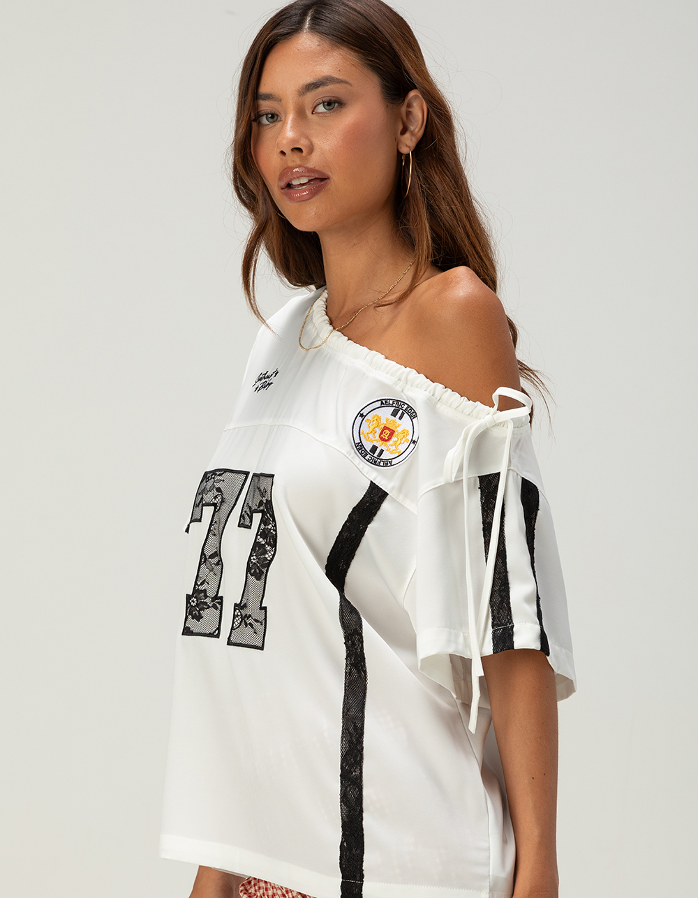 AELFRIC EDEN Lace Patchwork Womens Oversized Off The Shoulder Jersey - WHITE