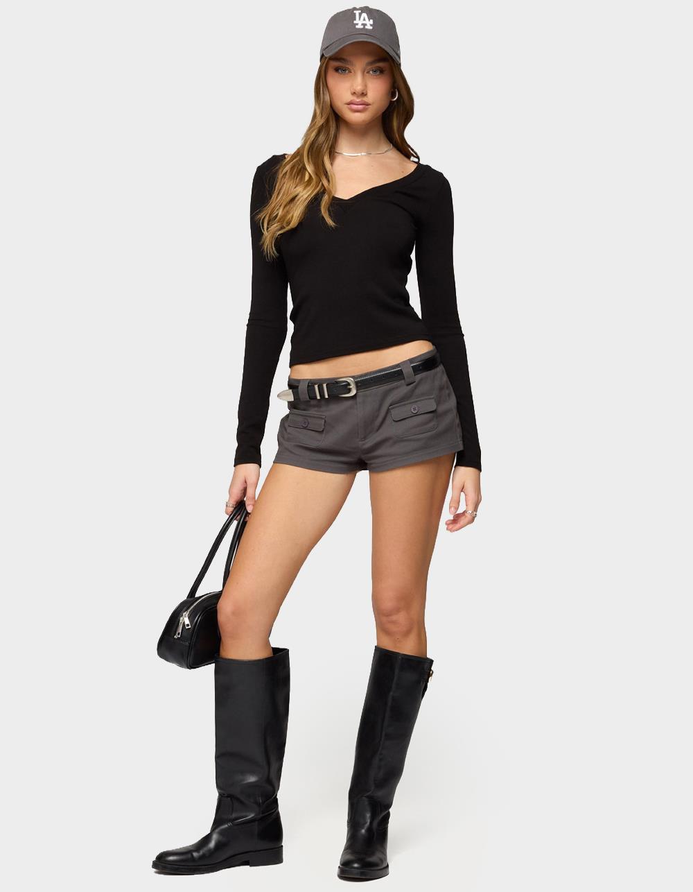 EDIKTED Larna V-Neck Ribbed Tee - BLACK