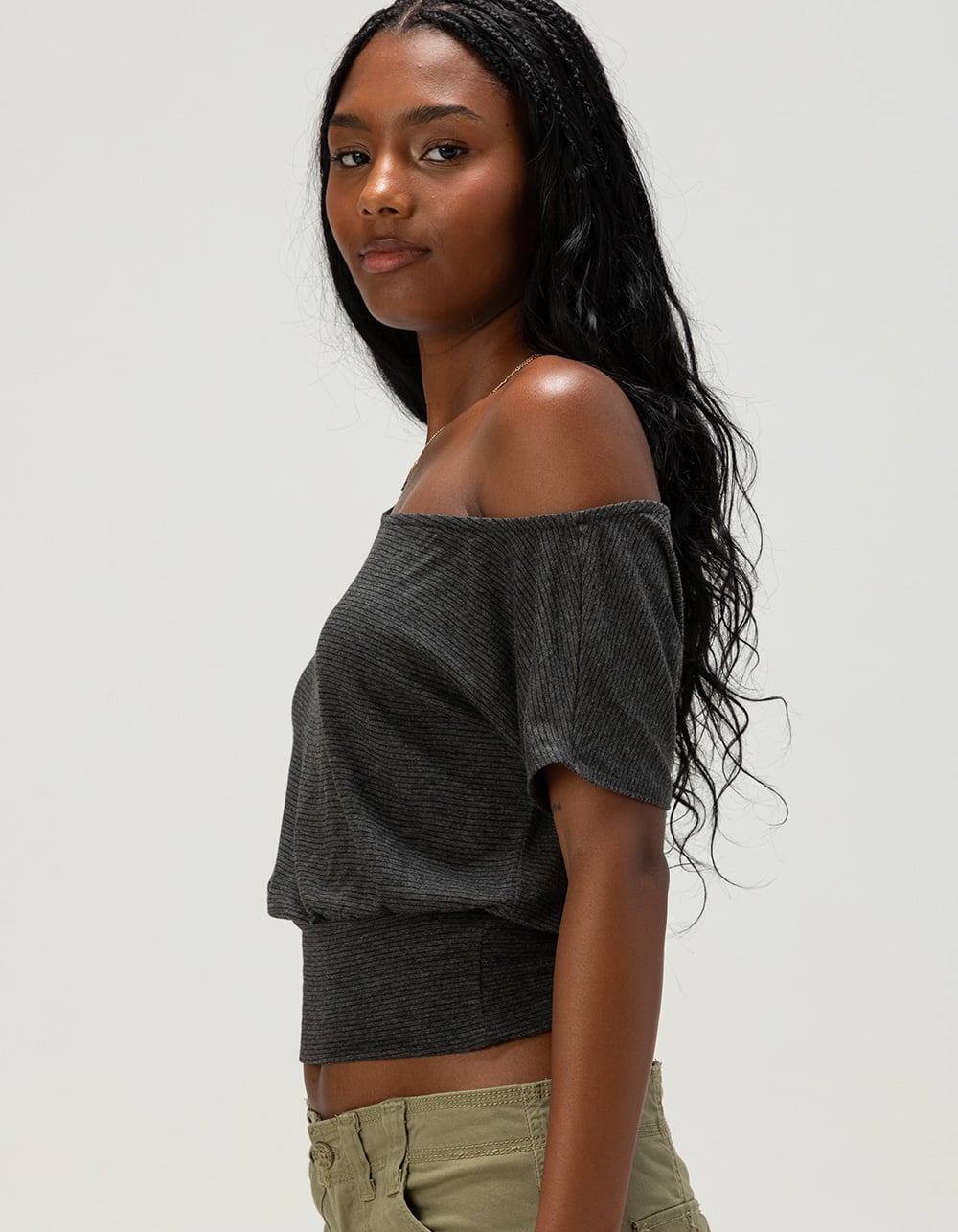 FULL TILT Off The Shoulder Womens Banded Bottom Top - GRAY COMBO