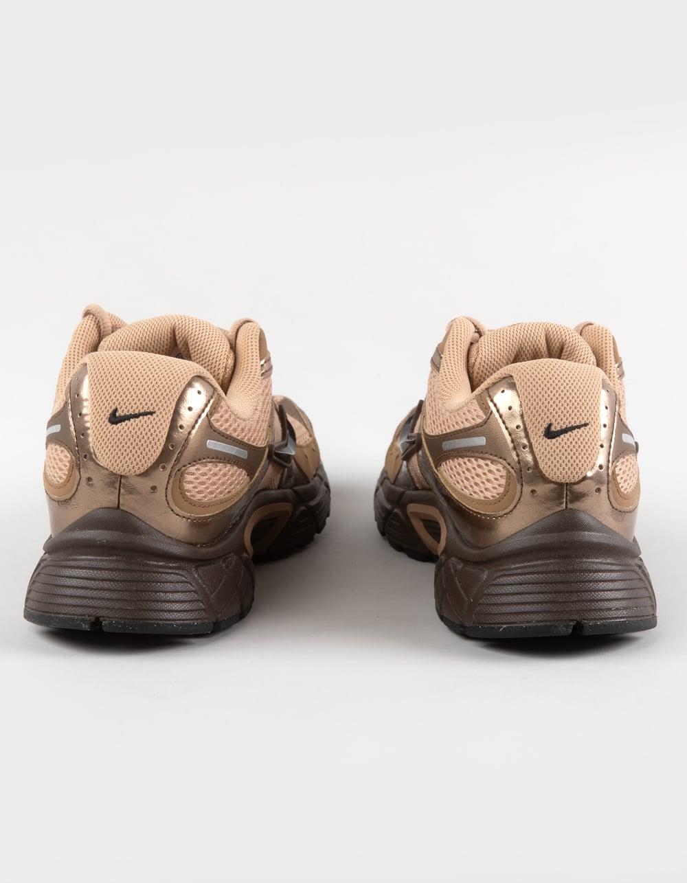 NIKE V5 RNR Mens Shoes - TAN