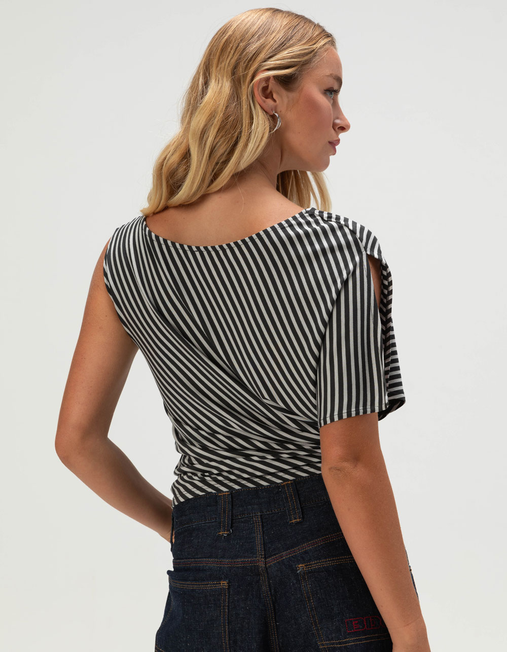 BDG Urban Outfitters Livia Womens Off The Shoulder Top - GRAY/BLACK
