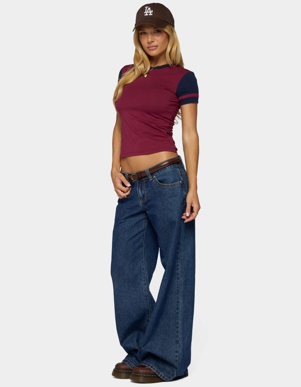EDIKTED Sophiah Contrast Tee - DK RED