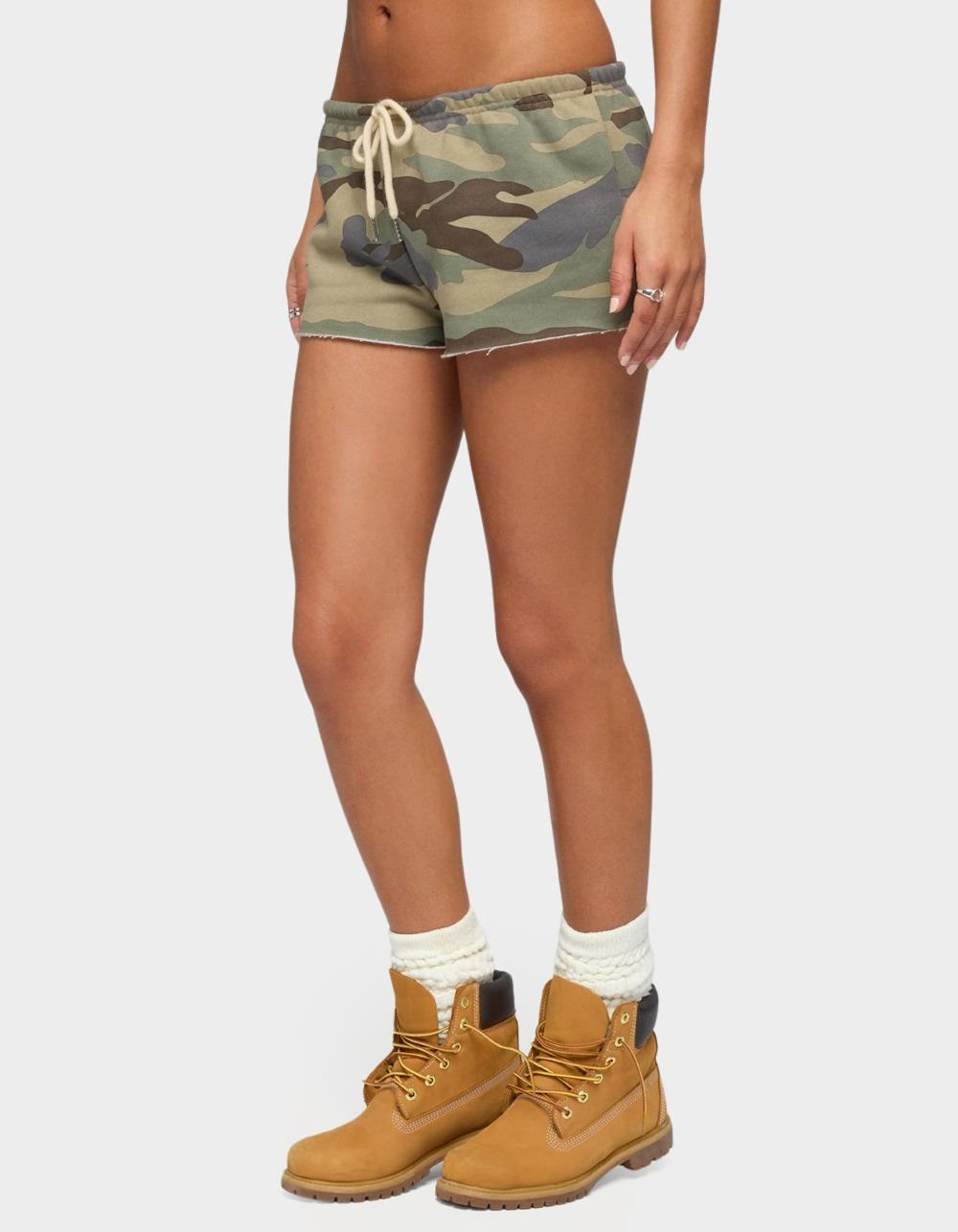 EDIKTED Lynette Shorts - DK GREEN