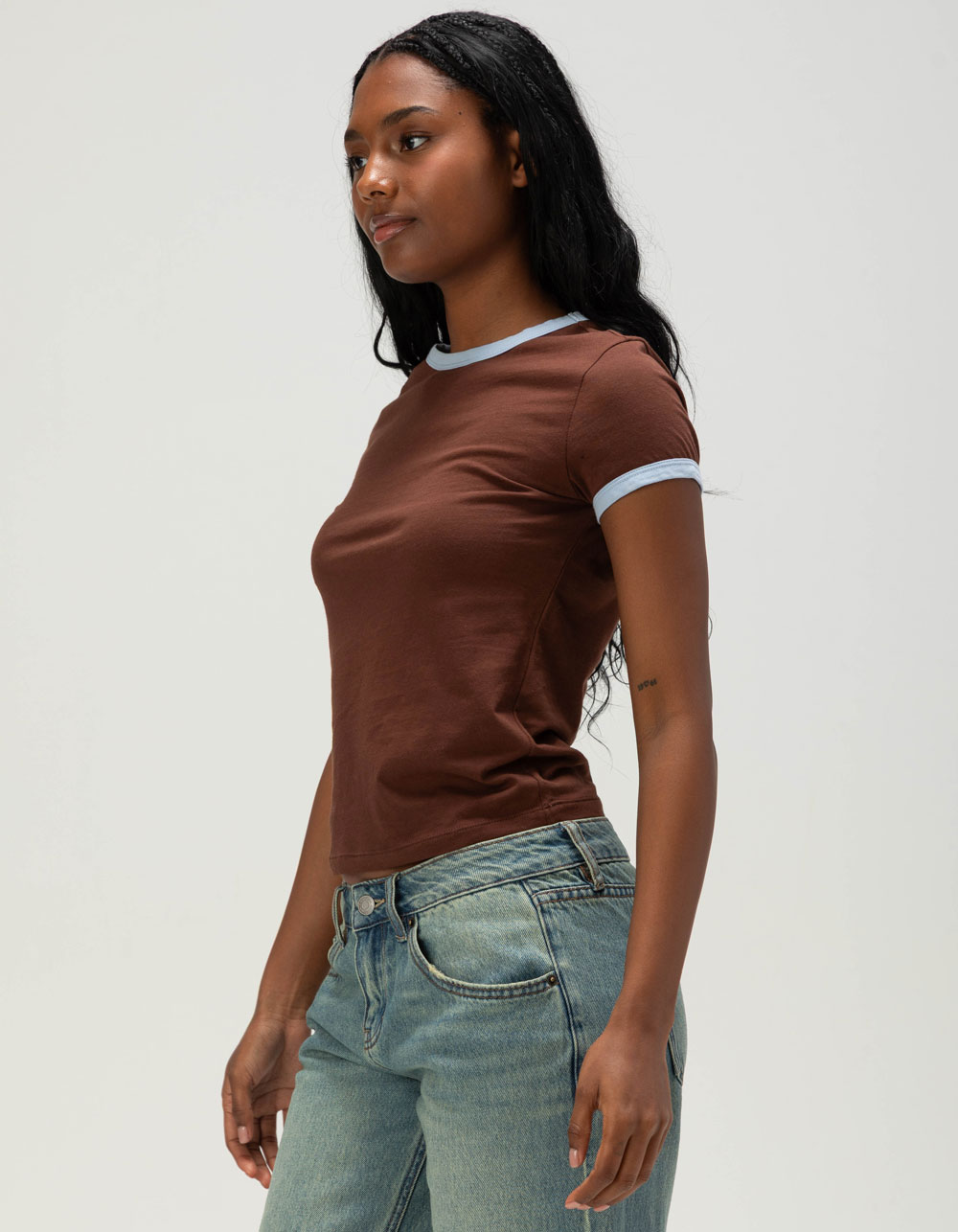 TILLYS Womens Solid Ringer Tee - BROWN COMBO