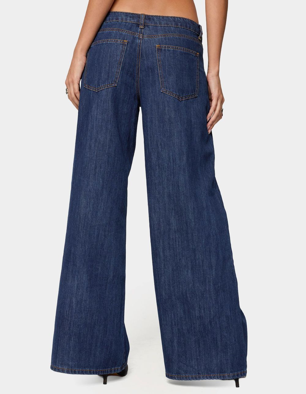 EDIKTED Jimena Low Rise Wide Leg Jeans - BLUE