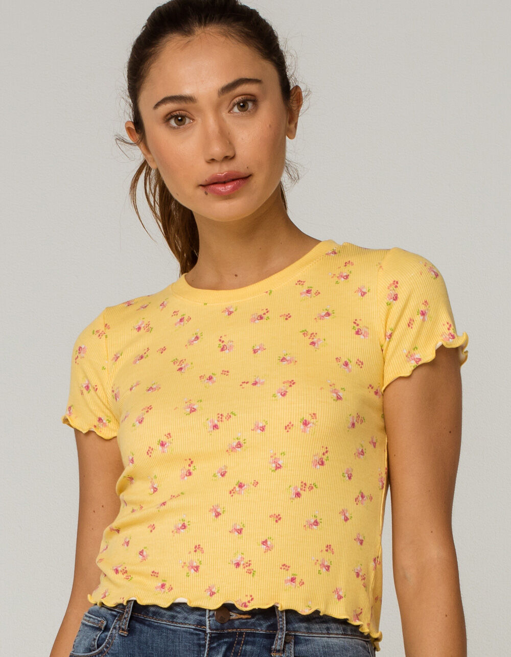 SKY AND SPARROW Ditsy Womens Yellow Baby Tee image number 0