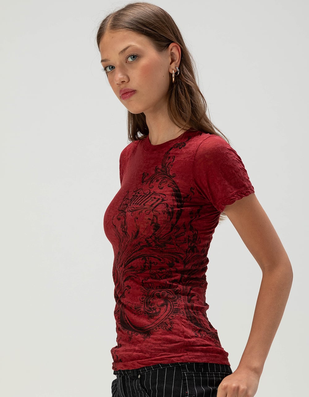 SULLEN Ornate Womens Fitted Tee - BURGUNDY