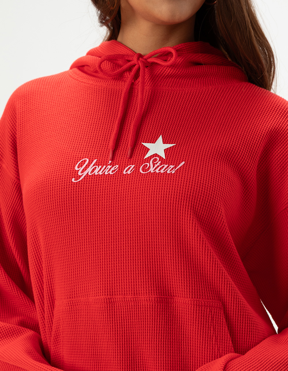 THE MAYFAIR GROUP You're A Star Womens Oversized Waffle Knit Hoodie - RED
