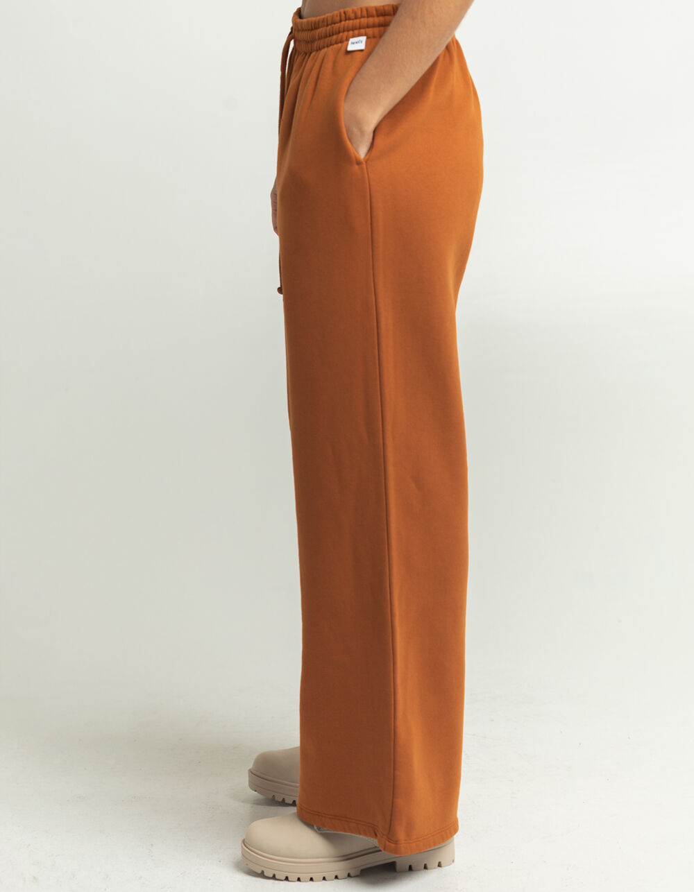 LEVI'S Apartment Womens Sweatpants COPPER Tillys