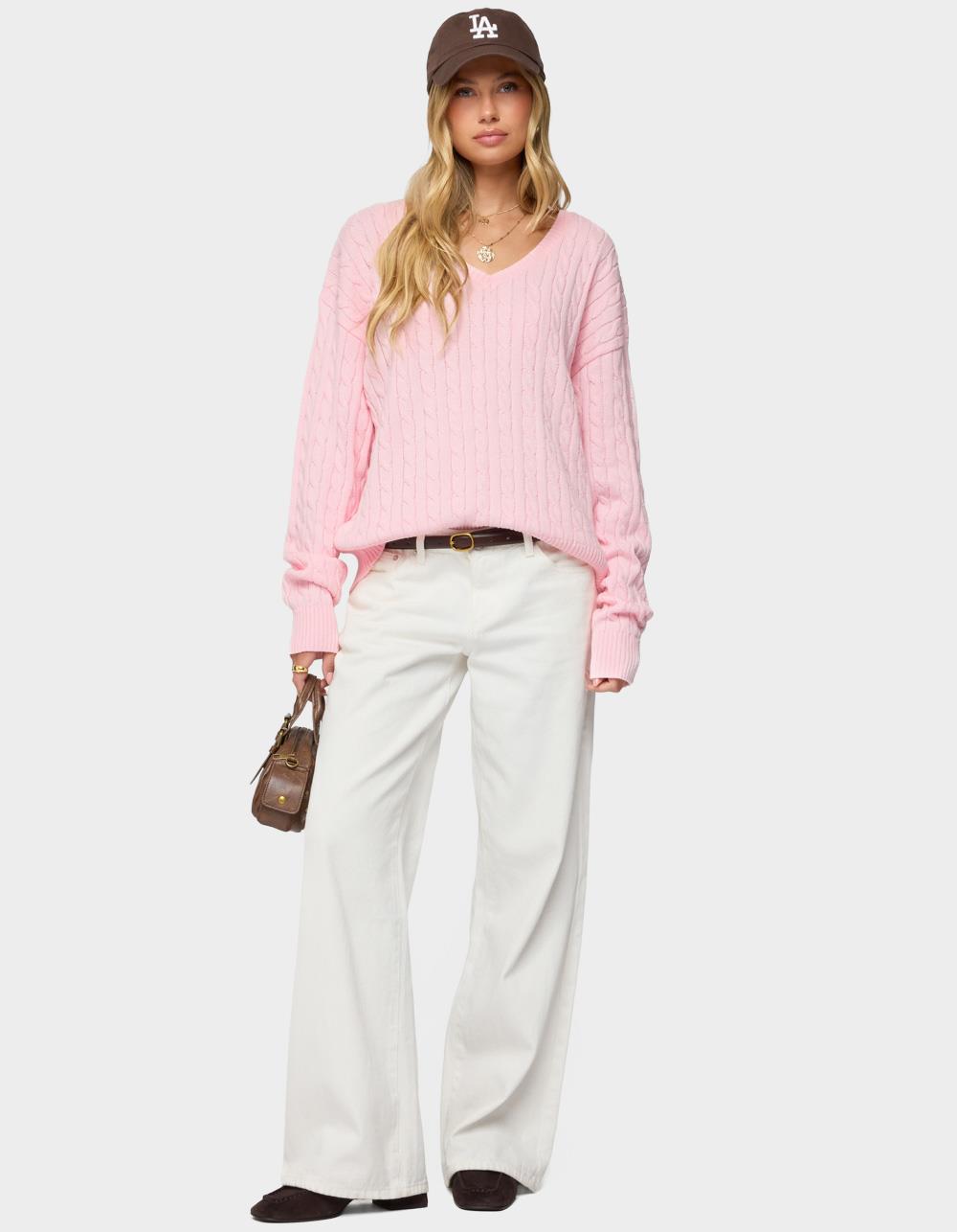 EDIKTED Polly V-Neck Cable Knit Sweater - LIGHT PINK